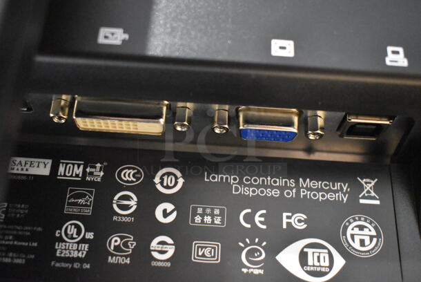 29 Boxes of BRAND NEW HP Compaq la2205 Monitors. 29 Times Your Bid! - Image 8 of 9