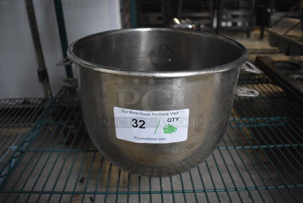 Hobart A200 Stainless Steel Commercial 20 Quart Mixing Bowl. 14x12x9.5