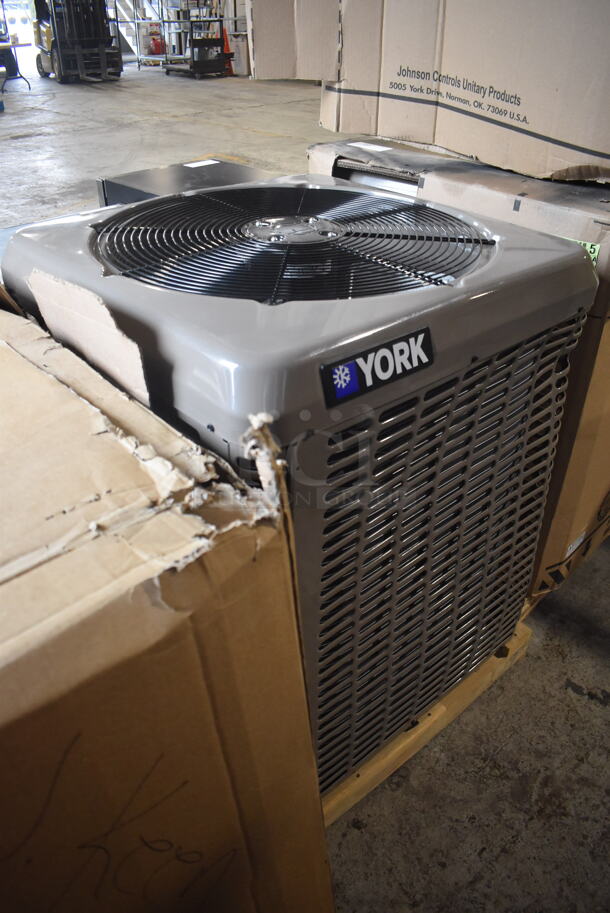 York Commercial Air Conditioner Condenser. 208-230V/3 Phase - Image 2 of 6