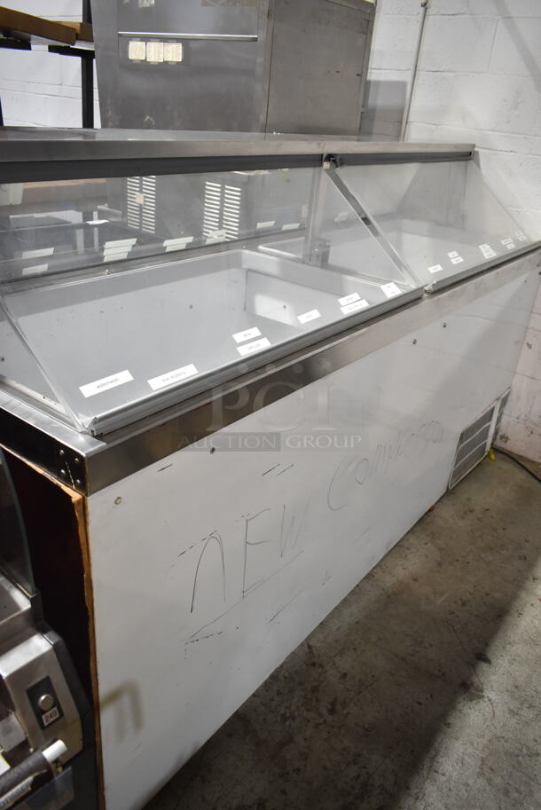 Master-Bilt DD-88 Metal Commercial Floor Style Ice Cream Dipping Cabinet. 208-230 Volts, 1 Phase. Tested and Powers On But Does Not Get Cold - Image 2 of 6