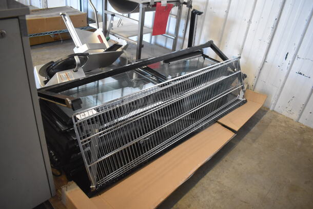 Avantco BCS-60-HC Black Refrigerated Square Countertop Bakery Display Case Merchandiser. For Parts. See Pictures for Damage - Image 4 of 6