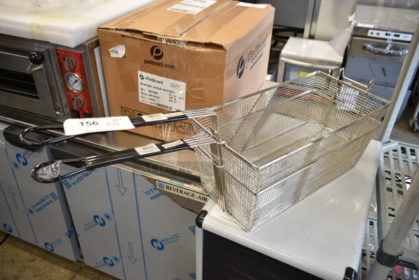 2 BRAND NEW SCRATCH AND DENT! Assure 190FB1796 17 1/2" x 9 1/4" x 6 1/4" Fryer Basket with Front Hook. 2 Times Your Bid!  - Image 2 of 6