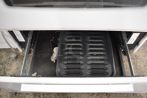 Frigidaire FFGF3019LWF Metal Natural Gas Powered 4 Burner Range w/ Oven. 30x27x47 - Image 7 of 8