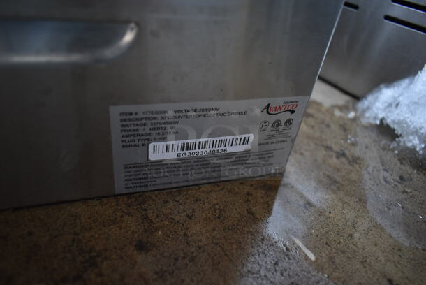 BRAND NEW SCRATCH AND DENT! 2023 Avantco 177EG30N Stainless Steel Commercial Countertop Electric Powered Flat Top Griddle. 208/240 Volts, 1 Phase. - Image 7 of 7