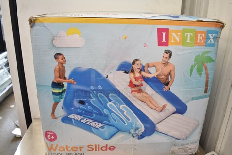 IN ORIGINAL BOX! Intex 58849EP Water Slide