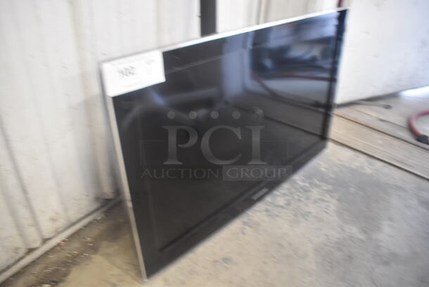 2011 Samsung LN32D450G1D HD Black Television And Screen 31x20. 110-120V.  - Image 2 of 4