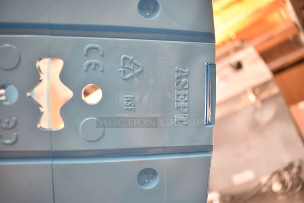 BRAND NEW SCRATCH AND DENT! Poly Condiment Dispenser.  - Image 7 of 7