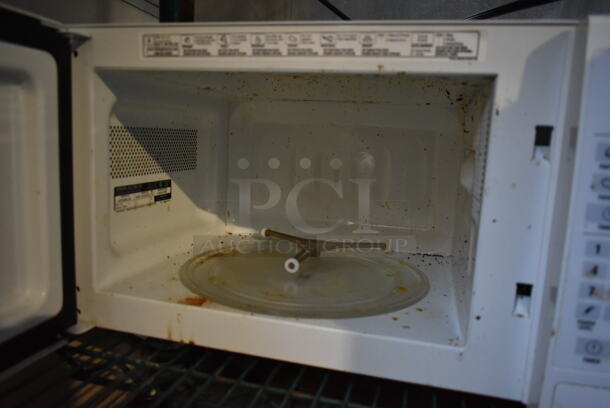 General Electric GE JES738WJ02 Countertop Microwave Oven. 120 Volts, 1 Phase.  - Image 3 of 4