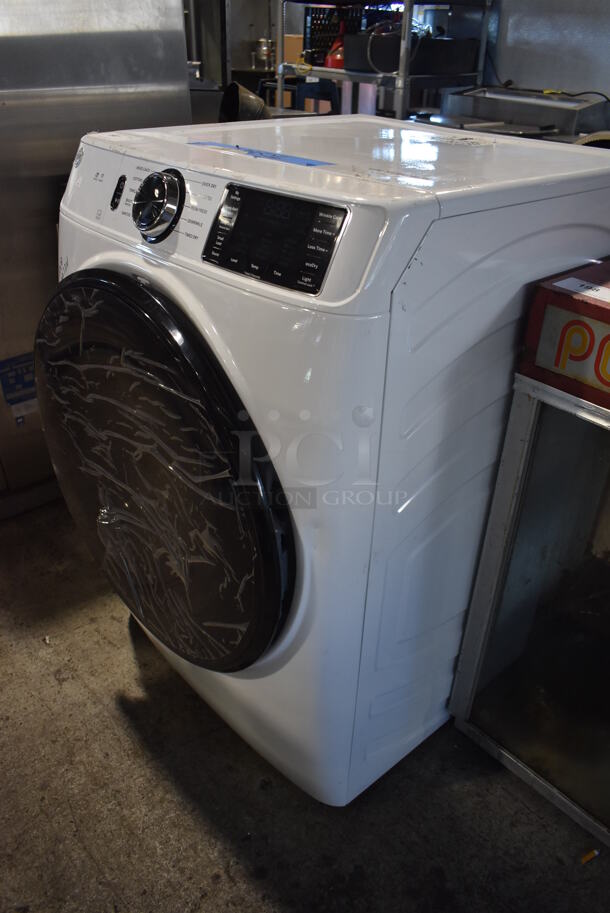 BRAND NEW SCRATCH AND DENT! GE GFD55ESSN1WW Metal Front Load Dryer. 120/208/240 Volts, 1 Phase. 28x32x39.5 - Image 4 of 8