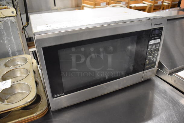 Panasonic NN-SA651S Metal Countertop Microwave Oven w/ Plate. 120 Volts, 1 Phase. 20.5x14x12 - Image 3 of 7