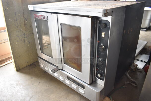 Blodgett Stainless Steel Commercial Natural Gas Powered Full Size Convection Oven w/ View Through Doors, Metal Oven Racks and Thermostatic Controls. 38x37x33 - Image 2 of 5