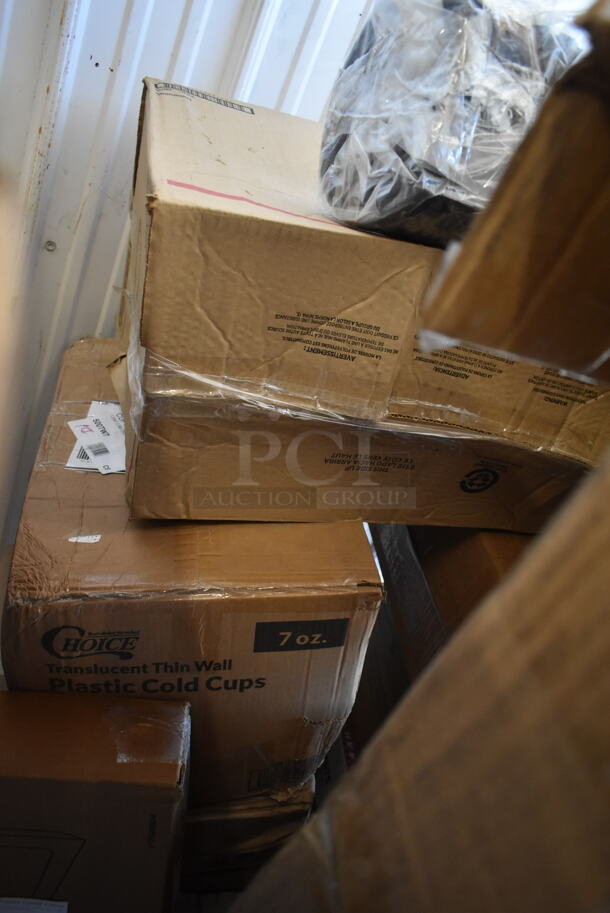 PALLET LOT of 26 BRAND NEW! Boxes Including 129MCR32B Choice 32 oz. Black Round Microwavable Heavy Weight Container with Lid 7 1/4" - 150/Case, WM-16-BLSH 10 Strawberry St - Pale Blush 16 pc dinner set, 3 Box 347SP6BK Visions Florence 6" Square Black Plastic Plate - 120/Case, 395TO961 EcoChoice 9" x 6" x 3" Compostable Sugarcane / Bagasse 1 Compartment Take-Out Container - 200/Case, Genpak Deli 16 oz Hinged Container, 128HD12BULK ChoiceHD 12 oz. Microwavable Translucent Plastic Deli Container - 480/Case, San Jamar KM2100B Tuf-Mat 3' x 5' Black Grease-Resistant Bagged Floor Mat - 1/2" Thick, 129MCS28W Choice 28 oz. White 8 3/4" x 6 1/4" x 1 3/4" Rectangular Microwavable Heavy Weight Container with Lid - 150/Case, 274RK251 Noble Products 25-Compartment Gray Full-Size Glass Rack with 1 Blue Extender, 3 Box 395RP09PF EcoChoice No PFAS Added 9" Natural Bagasse Blend Plate - 500/Case, 2 Box 128HD8COMBO ChoiceHD 8 oz. Microwavable Translucent Plastic Deli Container and Lid Combo Pack - 240/Case, Choice 7 oz. Translucent Thin Wall Plastic Cold Cup - 2500/Case. 26 Times Your Bid! - Image 9 of 9