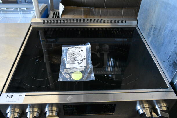 BRAND NEW SCRATCH AND DENT! 2022 Beko SLER30530SS Stainless Steel Electric Powered 4 Burner Range w/ Oven. 208-240 Volts, 1 Phase.  - Image 6 of 12