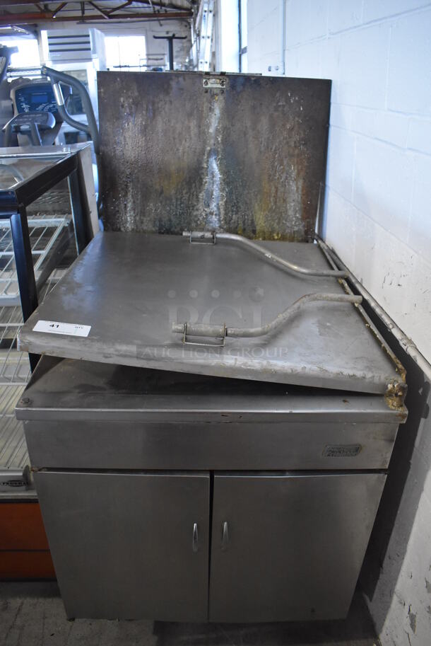 Pitco Frialator Stainless Steel Commercial Gas Powered Donut Fryer. 30x42x59