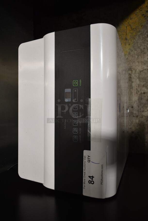 BRAND NEW SCRATCH AND DENT! Whynter RPD-451DW Elite Energy Star 45 Pint Portable Dehumidifier. 115 Volts, 1 Phase. Tested and Working! - Image 2 of 4