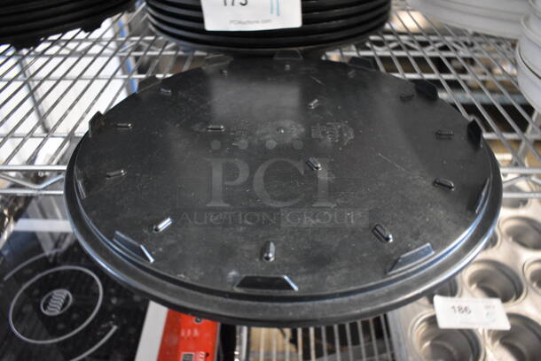 ALL ONE MONEY! Lot of 11 Pizza Hut Black Poly Round Pizza Making System Trays. 13x13x1 - Image 5 of 5