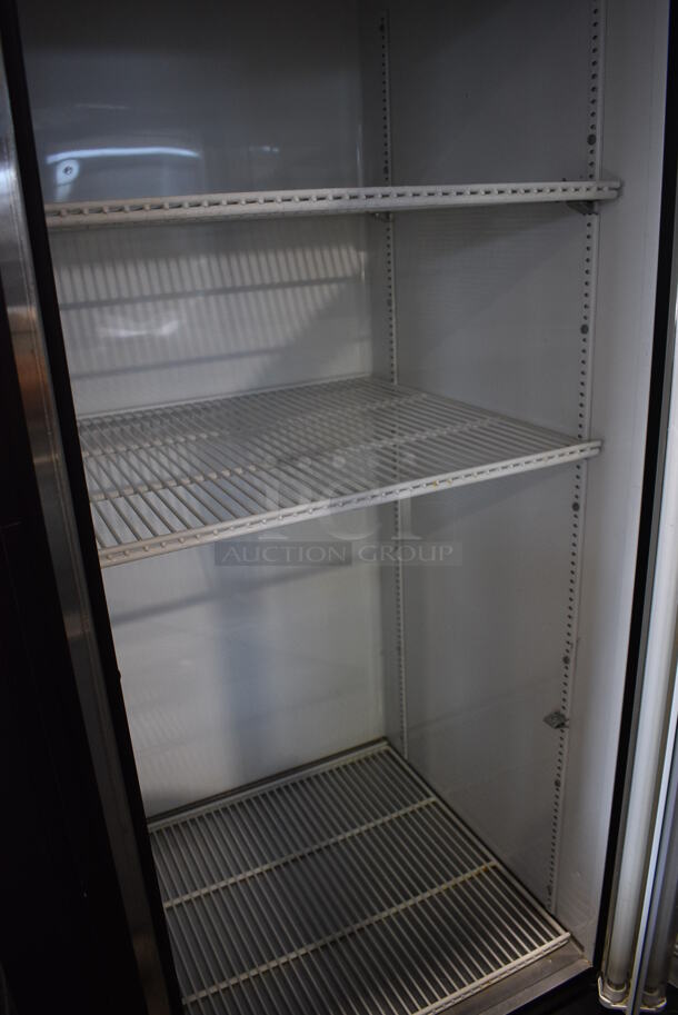 True GDM-72 Metal Commercial 2 Door Reach In Cooler Merchandiser w/ Poly Coated Racks. 115 Volts, 1 Phase. 78x30x80. Tested and Working! - Image 6 of 7