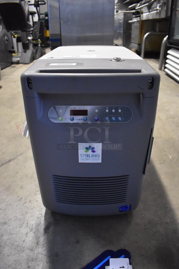 2016 Stirling UltraCold ULT-25NE Metal Commercial Portable Ultra Low Lab Freezer. 120 Volts, 1 Phase. 14x27x18. Cannot Test Due To Missing Power Cord - Image 2 of 6