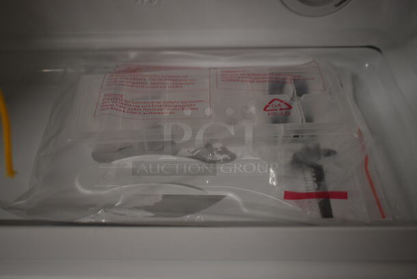 BRAND NEW SCRATCH AND DENT! Midea WHS-52FB1 Metal Mini Cooler. 115 Volts, 1 Phase. Tested and Working! - Image 4 of 5