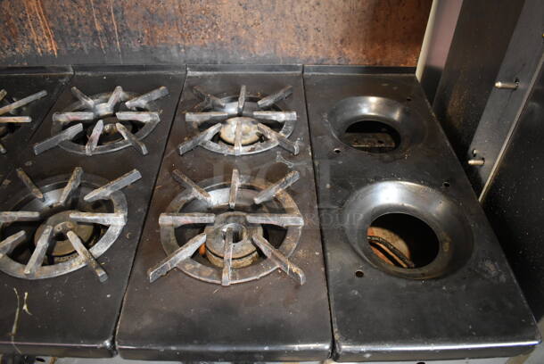 Southbend Metal Commercial Natural Gas Powered 10 Burner Range w/ 2 Ovens, Over Shelf and Back Splash. Missing 2 Burners and 2 Spider Grates. 61x33x57 - Image 5 of 10