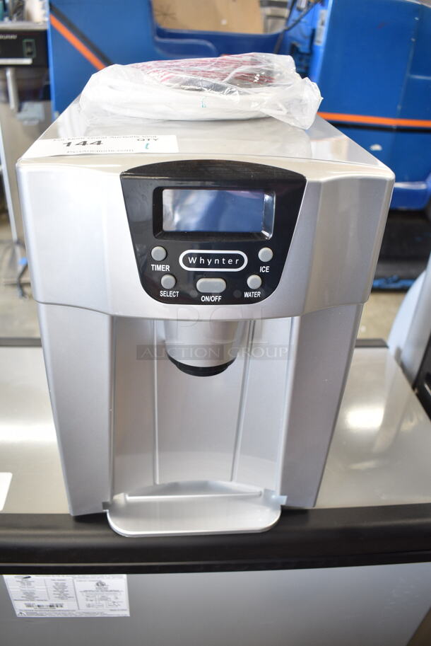 BRAND NEW SCRATCH AND DENT! Whynter IDC-221SC Countertop Direct Connection 26lb per day Ice Maker and Water Dispenser – Silver. 115 Volts, 1 Phase. Tested and Working! - Image 2 of 7