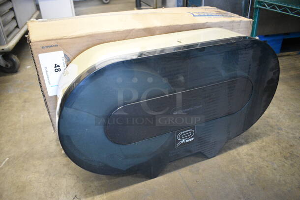 IN ORIGINAL BOX! Kimberly-Clark Poly Wall Mount Toilet Paper Dispenser. 21x5x12 - Image 3 of 5