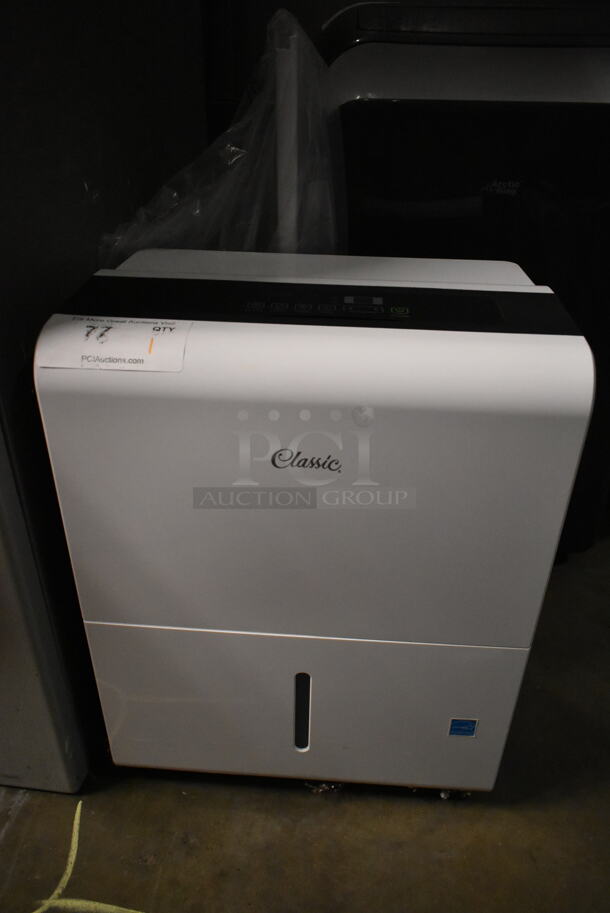 BRAND NEW SCRATCH AND DENT! Arctic King MDCDP-45AEN1-BB0 45 Pint Energy Star Direct Drain Dehumidifier. 115 Volts, 1 Phase. Tested and Working! - Image 2 of 6