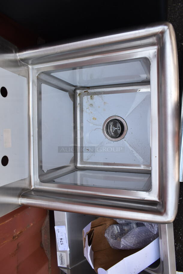 BRAND NEW SCRATCH AND DENT! Steelton 522CS11515 20 1/2" 18-Gauge Stainless Steel One Compartment Commercial Sink without Drainboard - 15" x 15" x 12" Bowl - Image 4 of 5