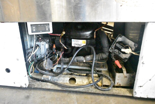 2016 Leader CBK57 S/C Stainless Steel Commercial Floor Style Deli Display Case Merchandiser. 115 Volts, 1 Phase. Tested and Does Not Power On, Appears to be Missing Power Supply - Image 5 of 7