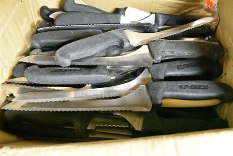 50 SHARPENED Stainless Steel Knives Including Serrated Bread Knives. 50 Times Your Bid! 