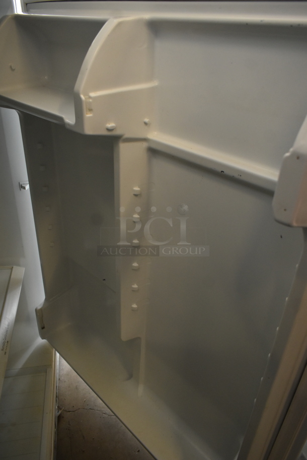 Whirlpool ET1MHKXMQ04 Metal Cooler Freezer Combo. 115 Volts, 1 Phase. Tested and Powers On But Does Not Get Cold - Image 5 of 6