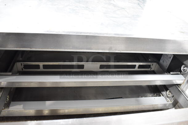 2017 Traulsen TE060HT Stainless Steel Commercial 2 Drawer Chef Base on Commercial Casters. 115 Volts, 1 Phase. Tested and Working! - Image 4 of 5
