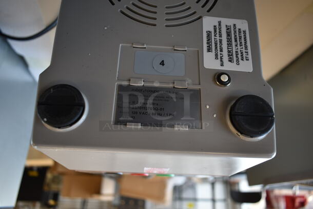 BRAND NEW SCRATCH AND DENT! Robot Coupe R 2 Dice Ultra Metal Commercial Countertop Food Processor w/ Bowl, Lid, Grater Blade, Slicer Blade, S Blade and D Clean Kit. 120 Volts, 1 Phase. Tested and Working! - Image 10 of 10