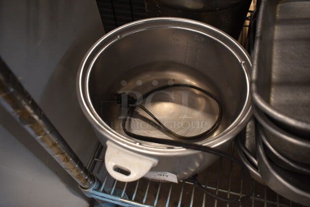 ALL ONE MONEY! Tier Lot of Various Items Including Metal Baking Pans - Image 5 of 5