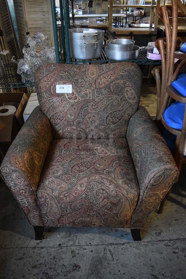 Brown Patterned Chair w/ Arm Rests. 33x28x37