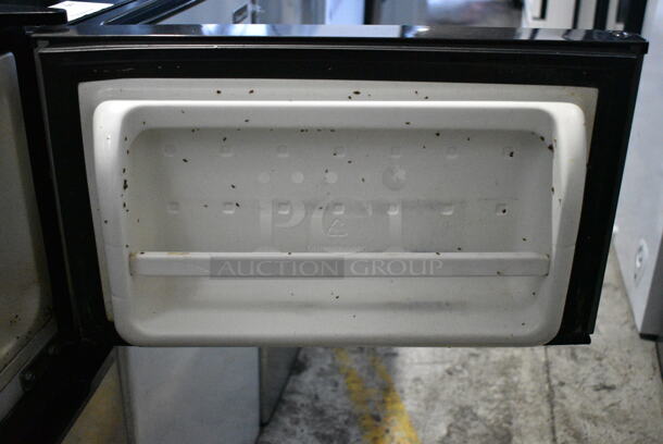 Midea WHD-113FW1 Metal Mini Cooler w/ Freezer. 115 Volts, 1 Phase. Cannot Test Due To Cut Power Cord - Image 4 of 7