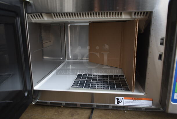 BRAND NEW SCRATCH AND DENT! 2023 Solwave SWA12T Stainless Steel Commercial Countertop Microwave Oven. 120 Volts, 1 Phase. - Image 4 of 5