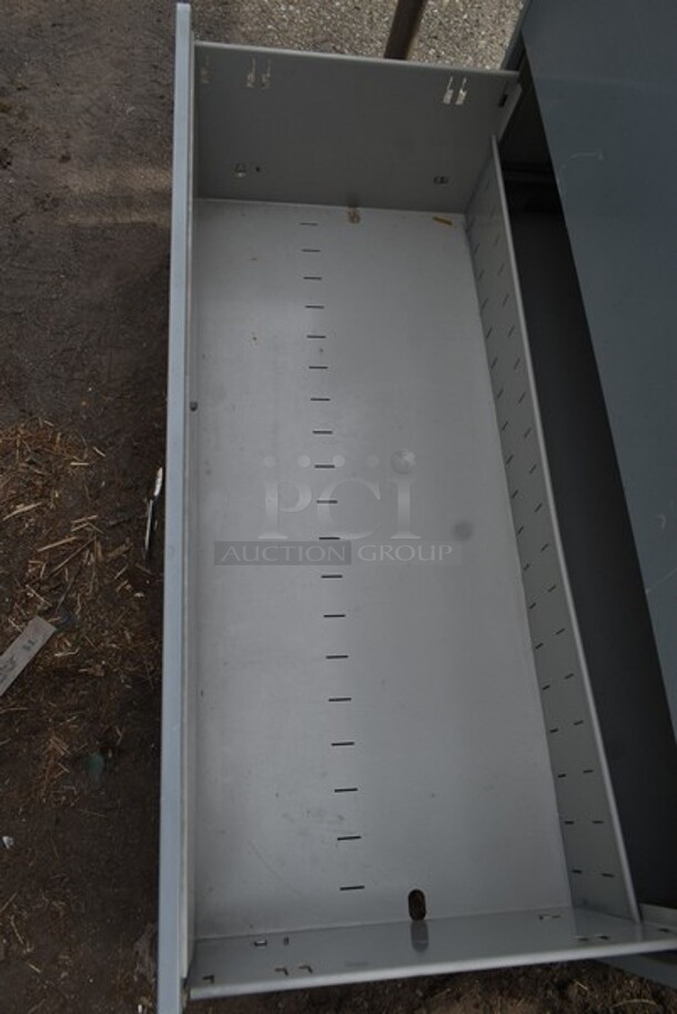 Gray Metal 4 Drawer Filing Cabinet.  - Image 6 of 6