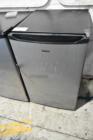 Galanz GL43S5 Metal Mini Cooler. 115 Volts, 1 Phase. Tested and Powers On But Does Not Get Cold