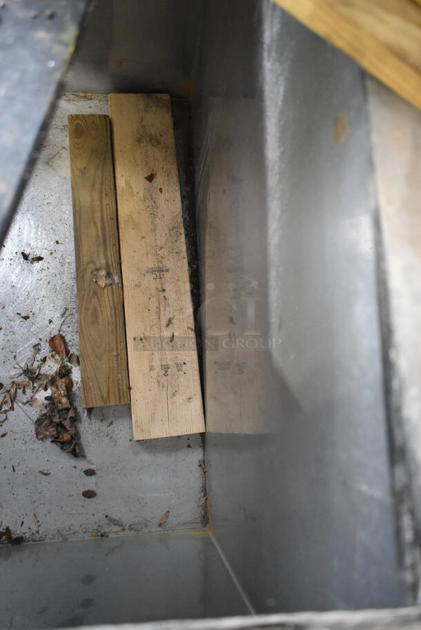 Metal Commercial Ice Bin. - Image 3 of 6