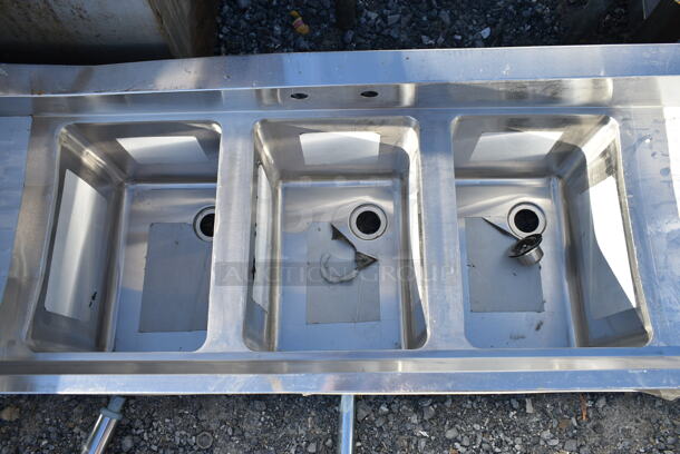 BRAND NEW SCRATCH AND DENT! Regency 600B31014213 3 Bowl Underbar Sink with Two Drainboards. Bays 10x13.5x9.5. Drain Boards 11x15 - Image 5 of 7