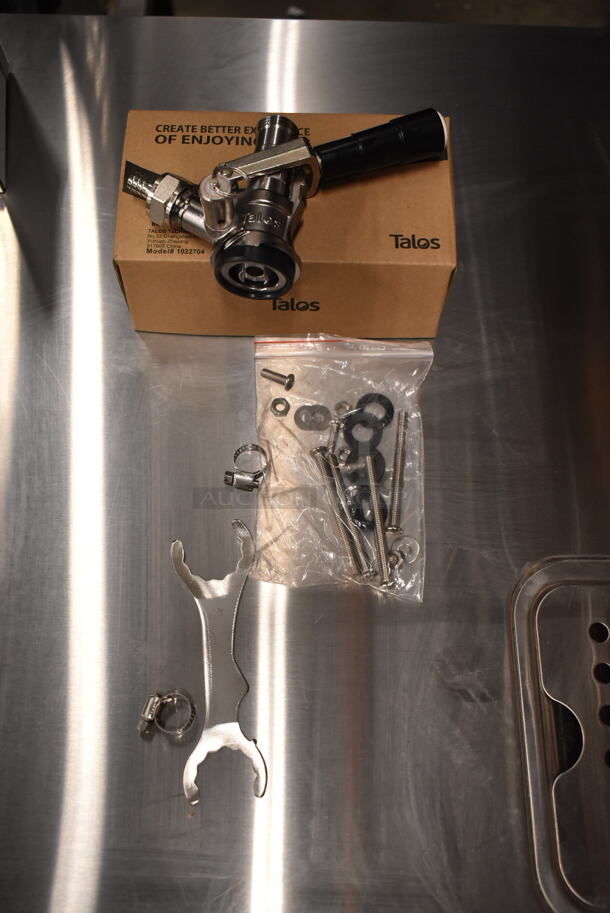 BRAND NEW SCRATCH AND DENT! 2023 Avantco 178UDD48HC Double Tap Kegerator Beer Dispenser - Black, (2) 1/2 Keg Capacity. 115 Volts, 1 Phase. Tested and Working! - Image 5 of 11