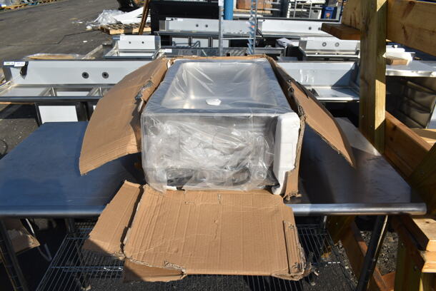 BRAND NEW SCRATCH AND DENT! 2023 Galaxy 177GW50E Stainless Steel Commercial Countertop Food Warmer. 120 Volts, 1 Phase.  - Image 1 of 4