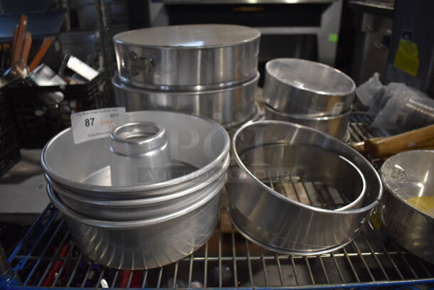 ALL ONE MONEY! Tier Lot of Various BRAND NEW Items Including Metal Baking Pans and Strainers - Image 2 of 5