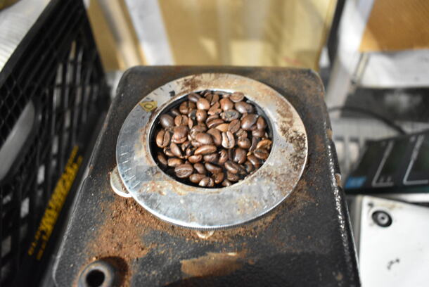 SM90 Metal Commercial Countertop Espresso Bean Grinder. 110 Volts, 1 Phase. Tested and Working! - Image 5 of 8