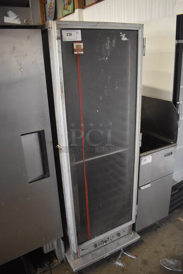 Wilder Metal Commercial Enclosed Pan Transport Rack on Commercial Casters. 24.5x31x70 - Image 3 of 5
