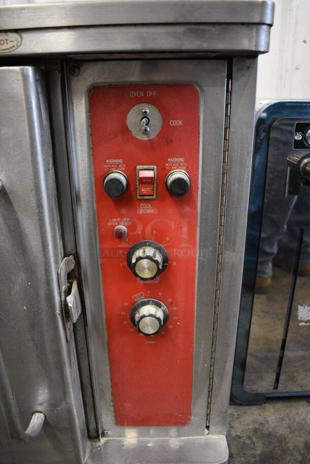 Blodgett Model CTB-1 Stainless Steel Commercial Countertop Electric Powered Half Size Convection Oven w/ Metal Oven Racks and Thermostatic Controls. 208-220 Volts, 3 Phase. 30.5x25.5x25.5 - Image 2 of 5