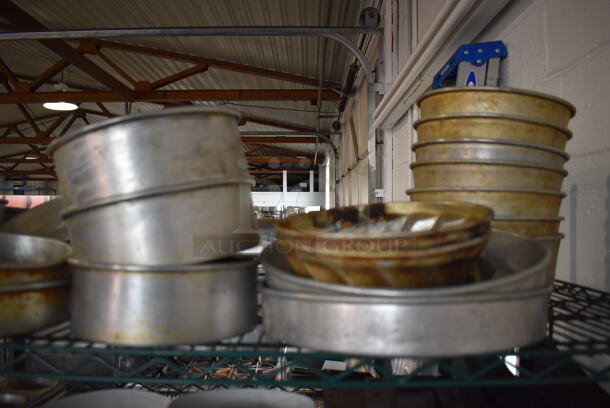ALL ONE MONEY! Tier Lot of 29 Various Metal Round Baking Pans - Image 3 of 4