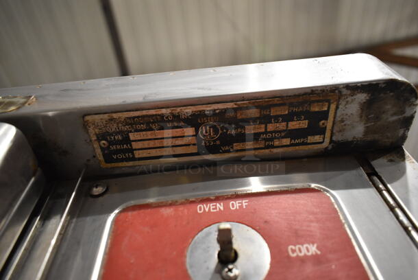 Blodgett CTB-1 Stainless Steel Commercial Countertop Electric Powered Half Size Convection Oven w/ View Through Door and Metal Oven Racks. 208-220 Volts, 1 Phase.  - Image 4 of 4