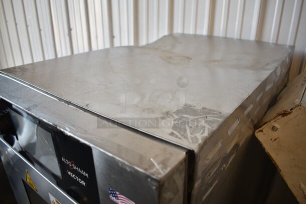 2019 Alto Shaam VMC H4H Stainless Steel Commercial Electric Powered Half-Size Vector H Multi Cook Oven on Stand. See Pictures For Side Dent and Crack in Screen. 208-240 Volts, 3 Phase. - Image 9 of 10